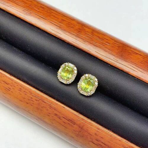 天然橄榄石耳钉 金镶成色 高净度 主石4*5mm925银镀金T钻耳钉