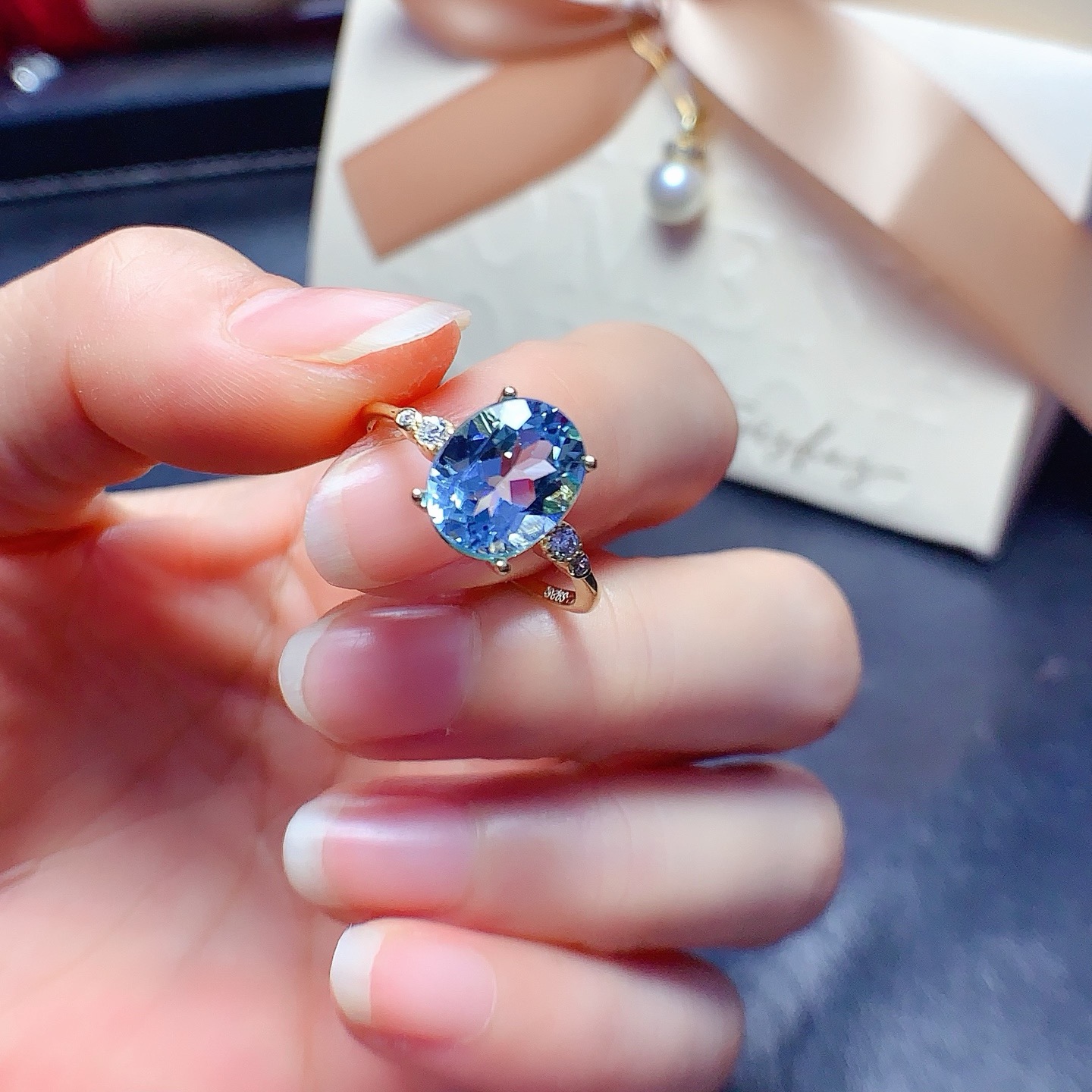 新款天然蓝托帕戒指925银镀金镶嵌时尚戒指主石8*10MM小众设计款