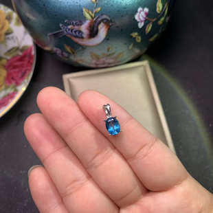 天然伦敦蓝托帕石吊坠银镶嵌主石尺寸6 吊坠 8mm百搭女款