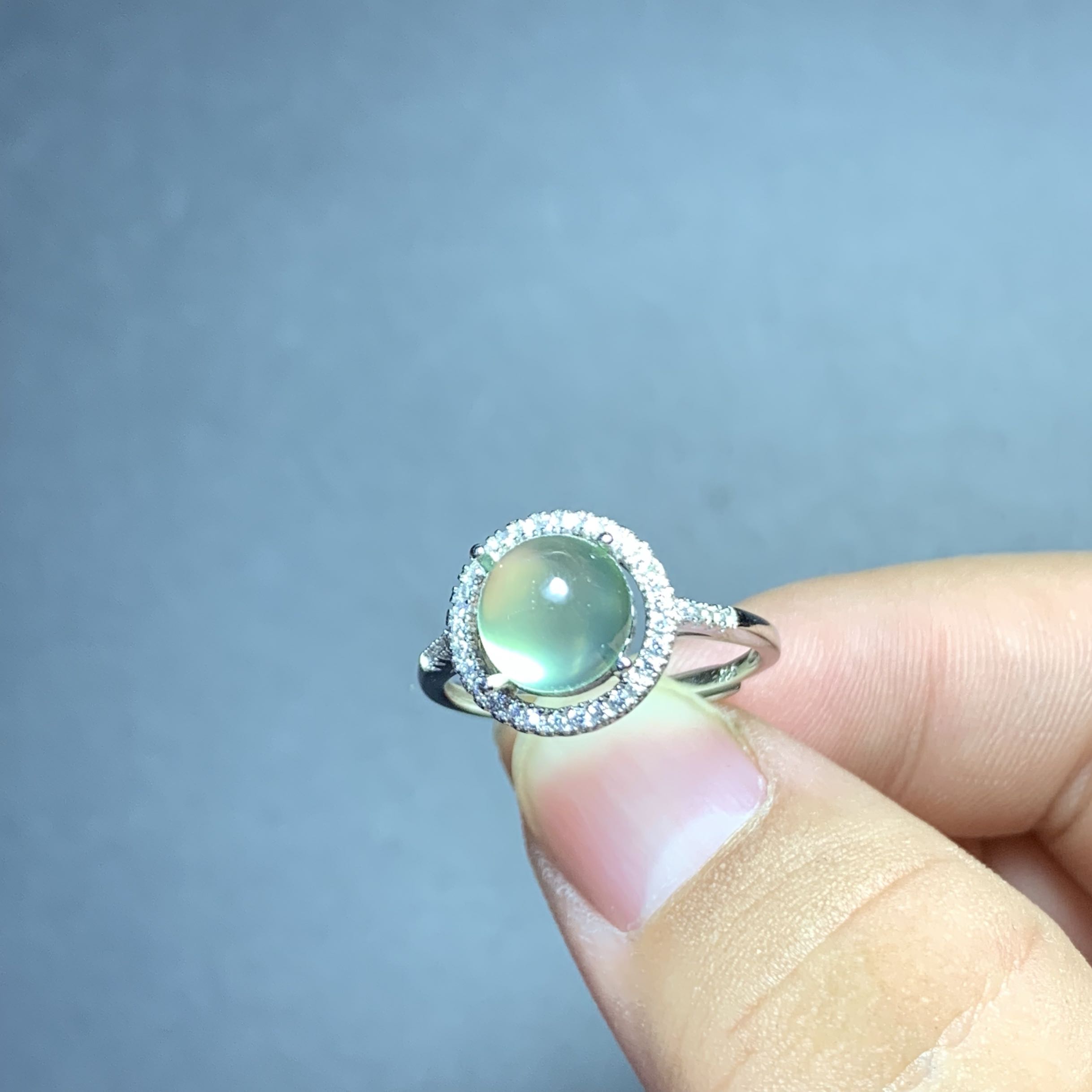 925银镀金天然绿葡萄石戒指 活口 圆8MM小清新女戒