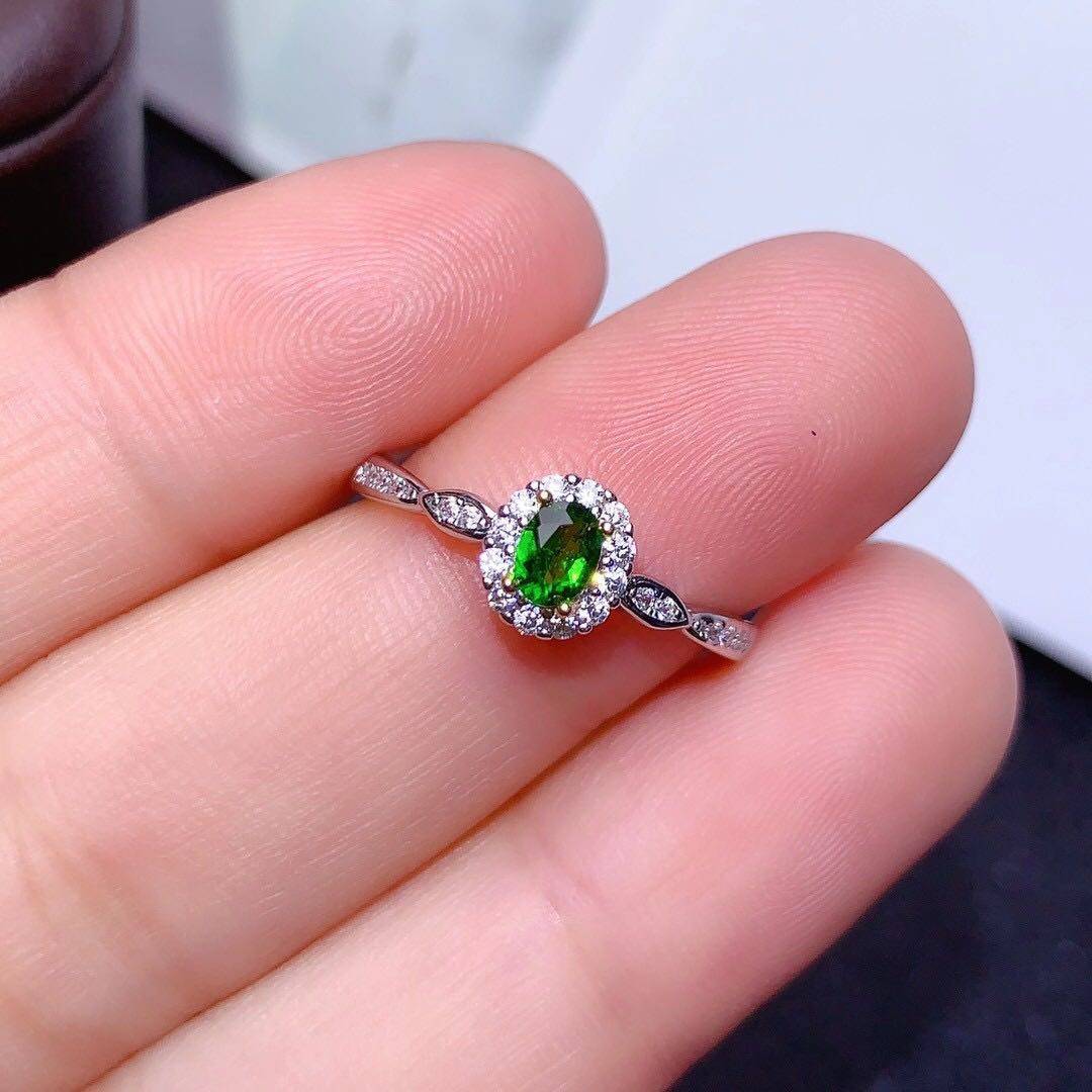 新款天然透辉石戒指925银镶奶奶绿色925银电镀时尚双色3*4mm