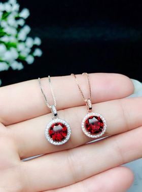 鸽子上身贵气红艳迷人7*7mm吊坠