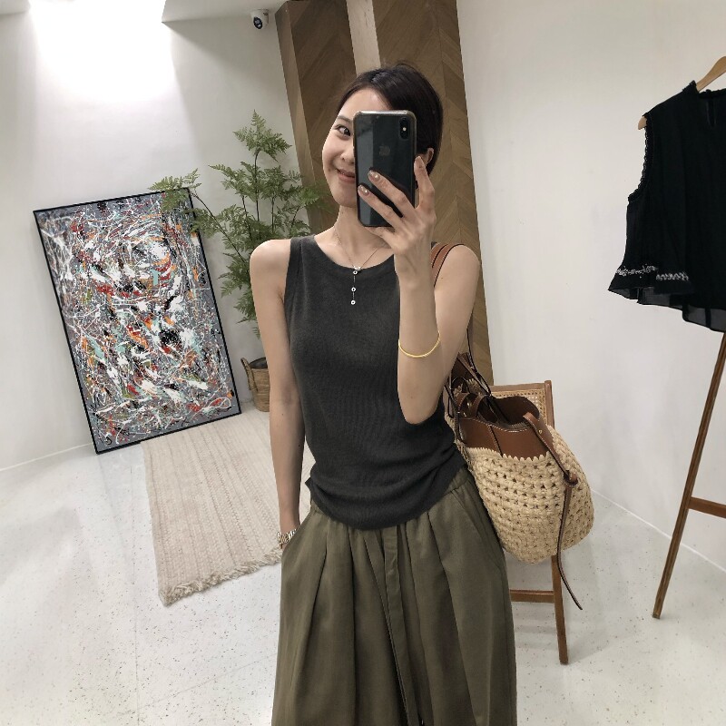 2026春夏季灰色露肩背心打底衫女圆领修身无袖遮副乳西装内搭上衣
