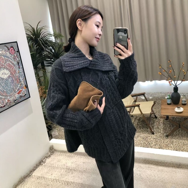 2025秋冬慵懒风全羊毛厚款复古麻花毛衣开衫女外穿宽松翻领针织衫