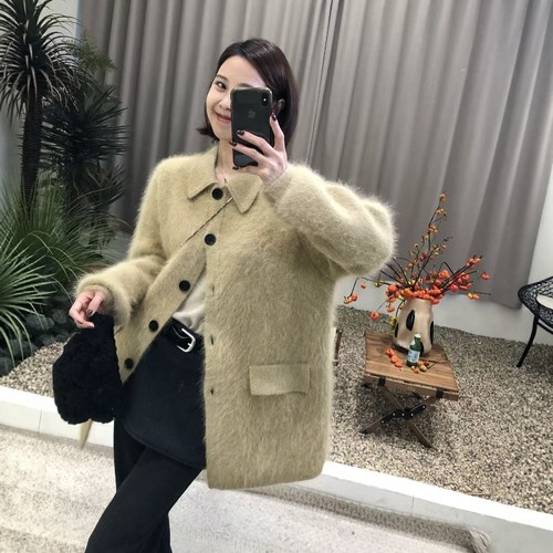 2025年新款秋冬翻领排扣羊毛毛衣开衫外套女爆款高级感慵懒针织衫