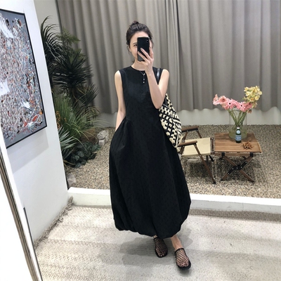 法式气质无袖背心花苞连衣裙