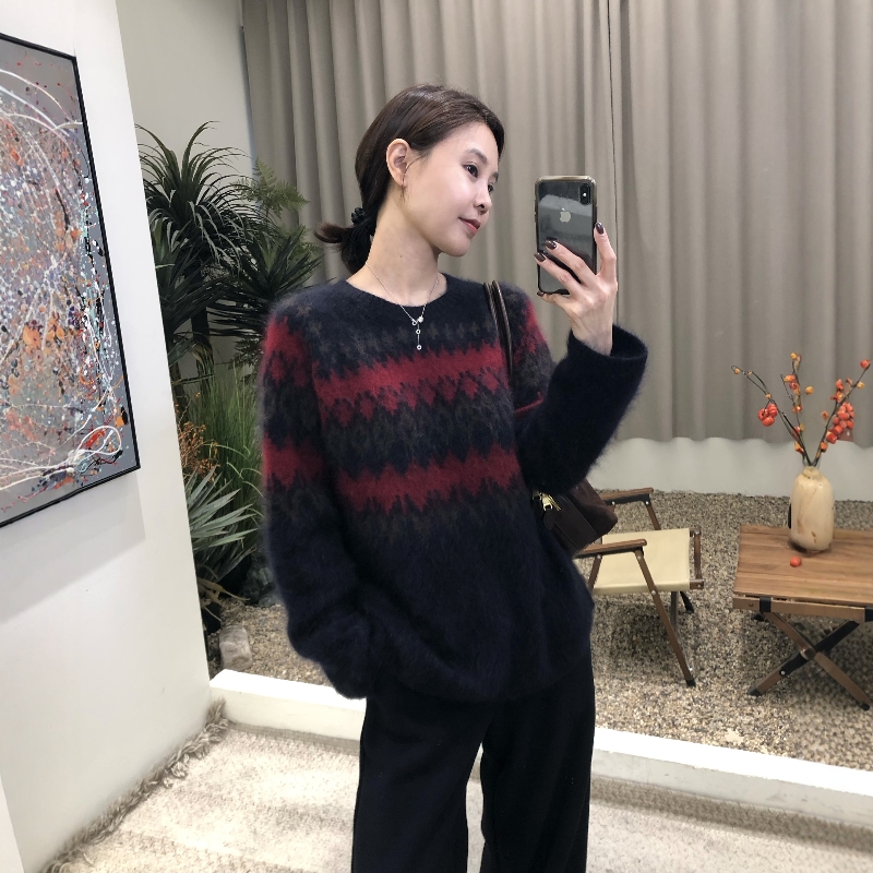 2025年冬款100羊毛衫女软糯慵懒风打底衫高级感拼色内搭加厚毛衣