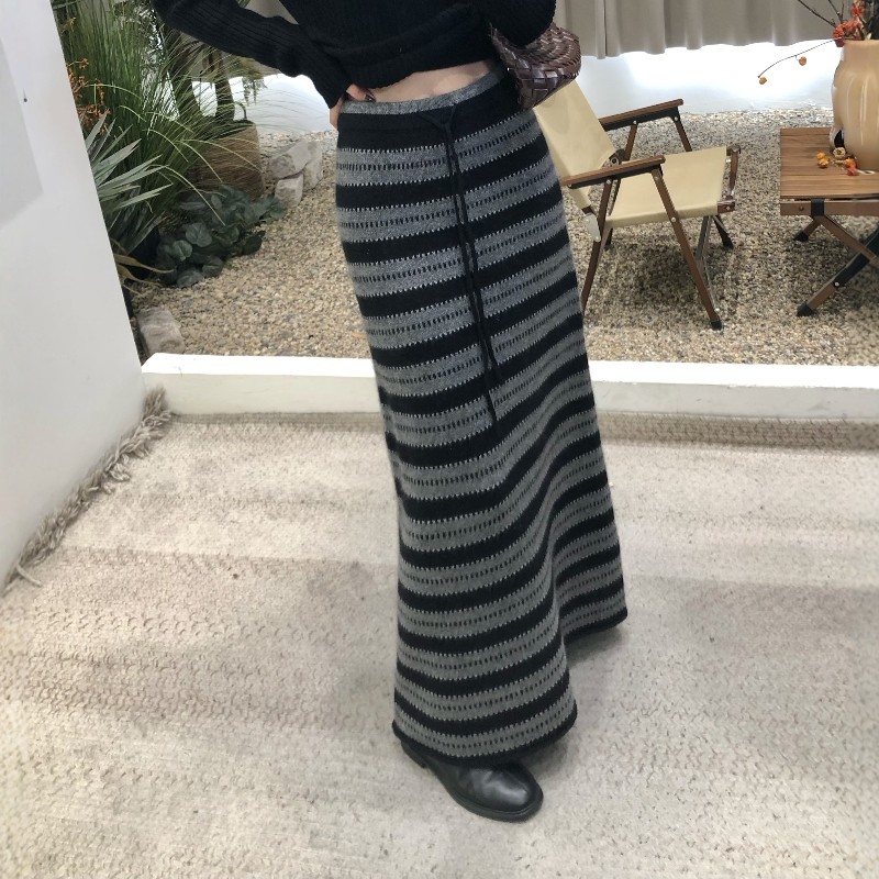 复古慵懒条纹针织半身裙女早春长款高腰显瘦包臀a字裙羊毛针织裙