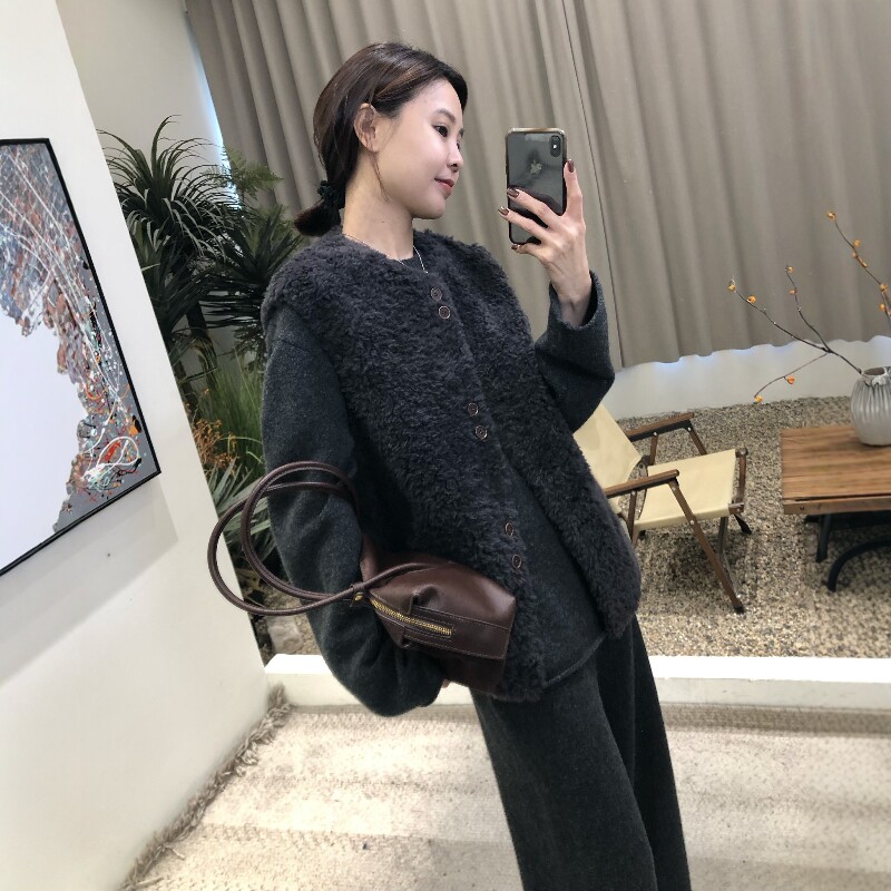 100%羊毛圆领羊羔毛皮毛一体马甲秋冬新款小个子毛毛背心外套女装