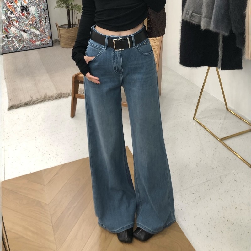 不贴腿直筒微喇牛仔裤女春季宽松小个子高腰阔腿喇叭裤（配腰带）