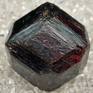 天然新疆铁铝石榴石原石矿石标本矿物晶体摆件地质科普教学收藏