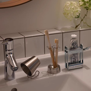 不锈钢材质花瓣造型牙刷文具用收纳架牙刷支架 日本代购