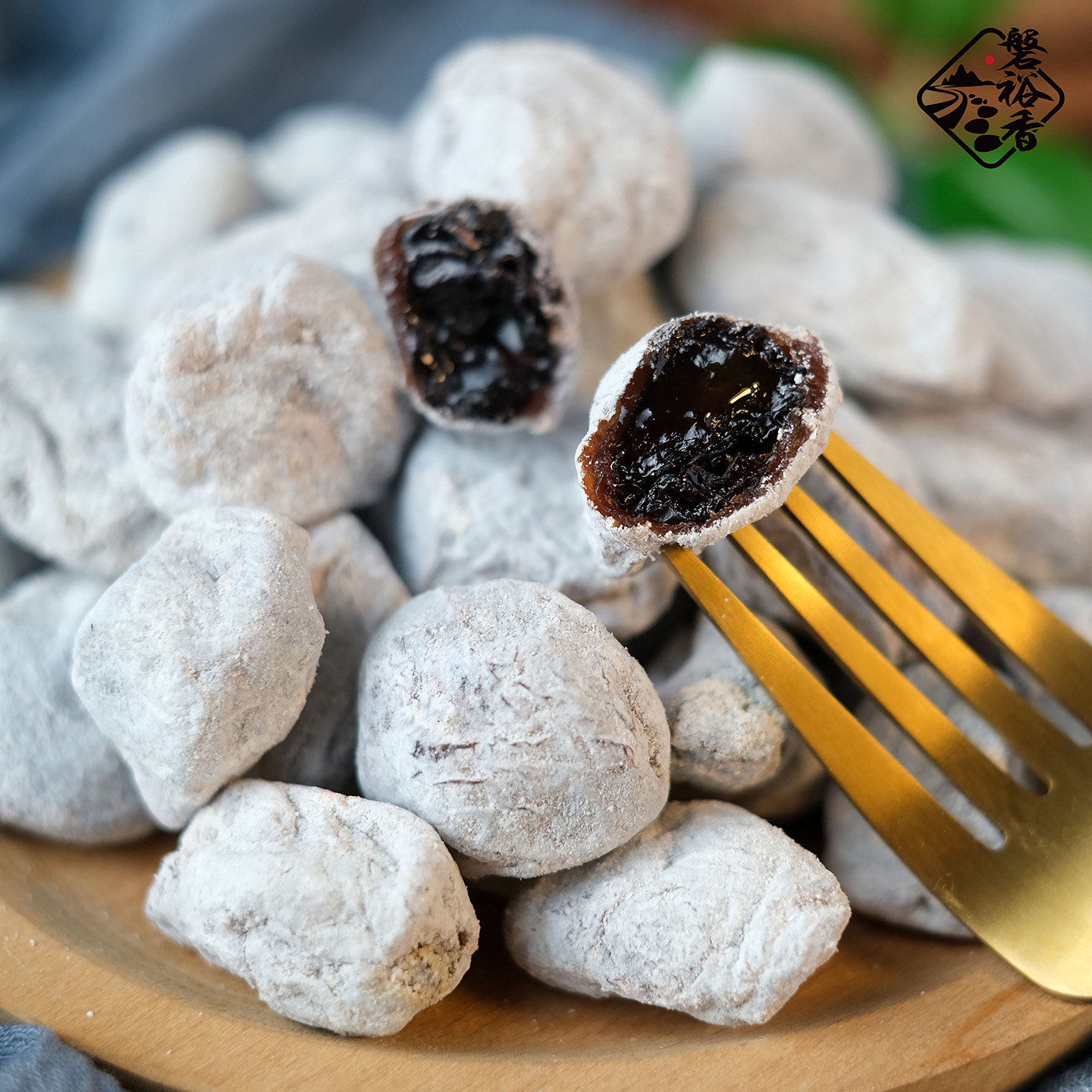 爆浆陈皮葡萄梅子软籽梅夹心葡萄干青梅干夹果粒无核果脯蜜饯零食