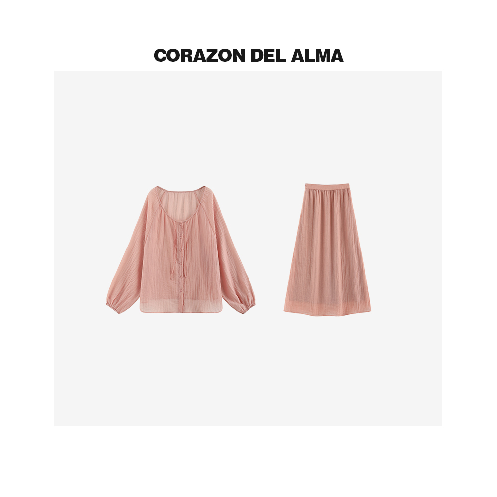 微绉肌理轻盈v领显瘦套装