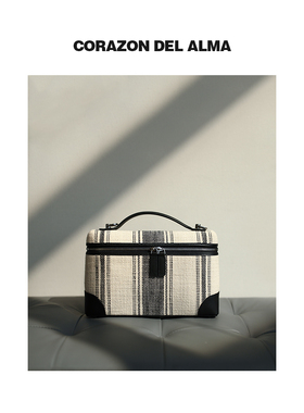 【格物】精致阿根廷头层牛皮熊猫黑白配色中号可双肩饭盒包XRL030