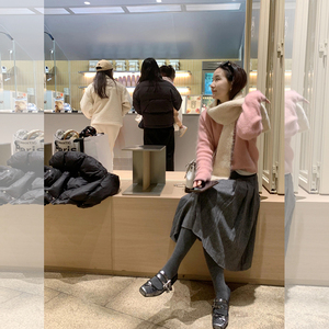 一整套ootd韩系时尚高级感穿搭粉色毛衣百褶半身裙套装裙女秋冬季