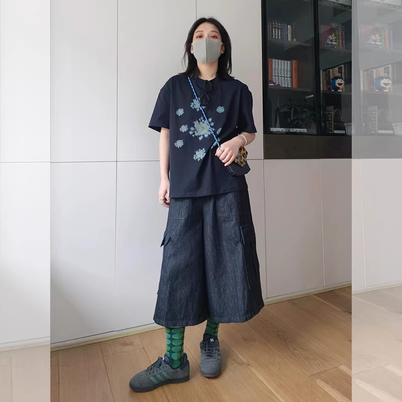 韩式搭配超火一整套2026春季烫钻印花短袖t恤七分牛仔裤套装女士