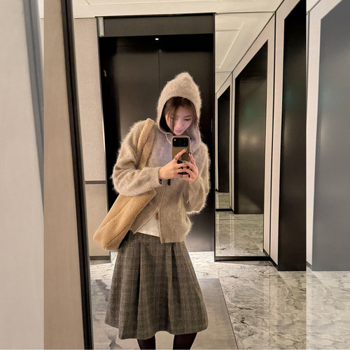 氛围感连帽针织开衫格纹半裙套装