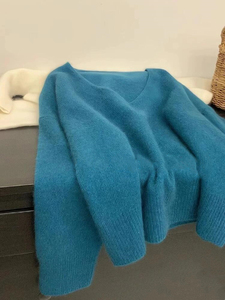 浣熊绒蓝色套头v领宽松毛衣女秋冬慵懒高级感加厚针织衫内搭上衣