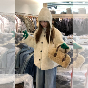 小香风米白色羊羔毛毛外套女冬季韩系穿搭高级感加绒加厚短款上衣