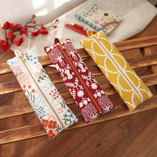 创意小众布艺刺绣笔袋