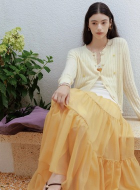 Te by frigidOrg 25秋冬新品樱桃珠绣浣熊绒毛衣外套红色开衫碎花