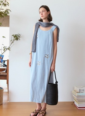 Te by frigidOrg 24秋冬新品 肌理丝绒背心连衣裙 冬日雪花砖石