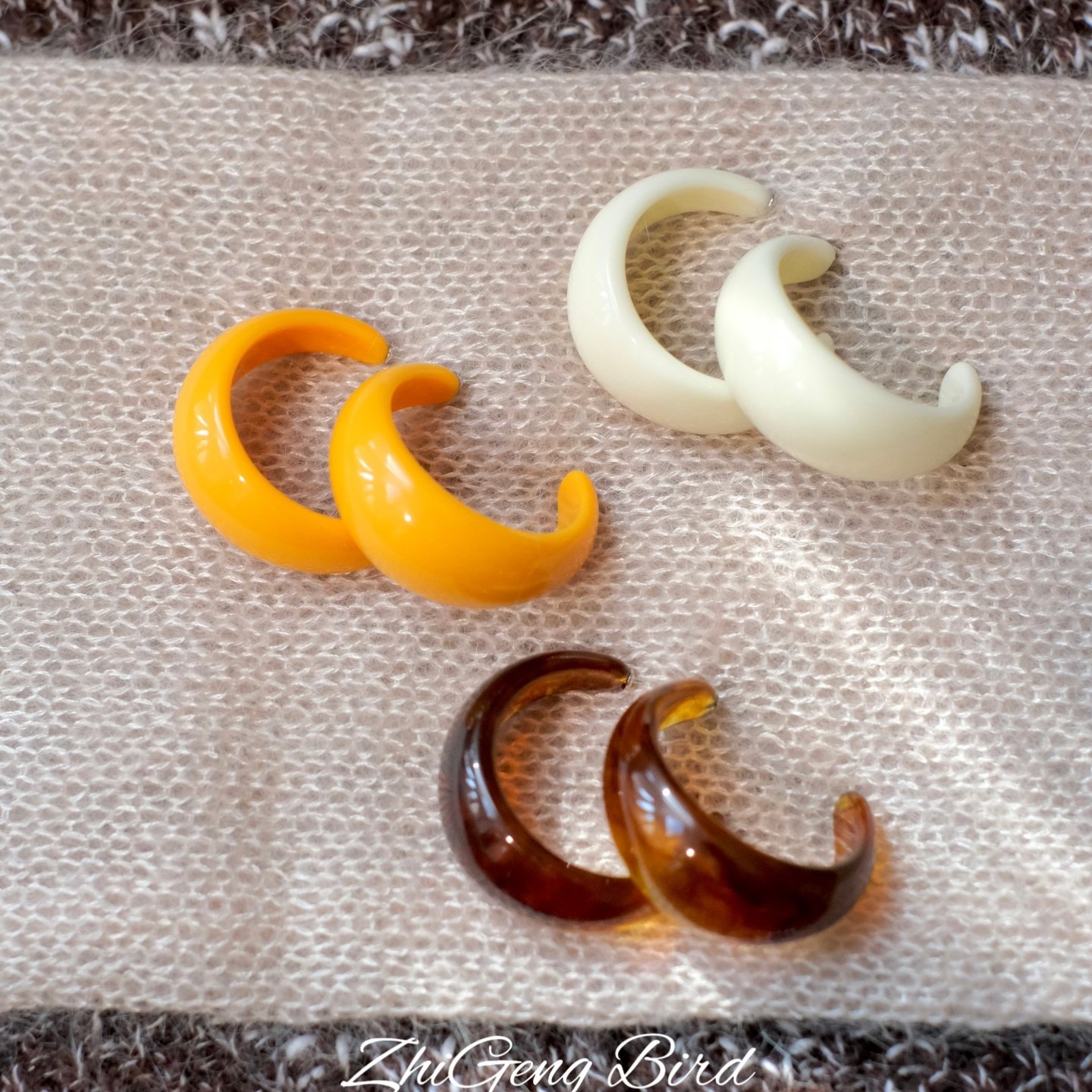 《时尚杂志》法式复古C形大圈琥珀色秋冬夸张高级感耳圈耳环耳夹