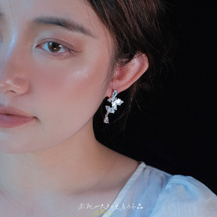 小众耳环耳夹耳饰 超仙复古清冷感银白色蝴蝶流苏法式 冰肌玉骨