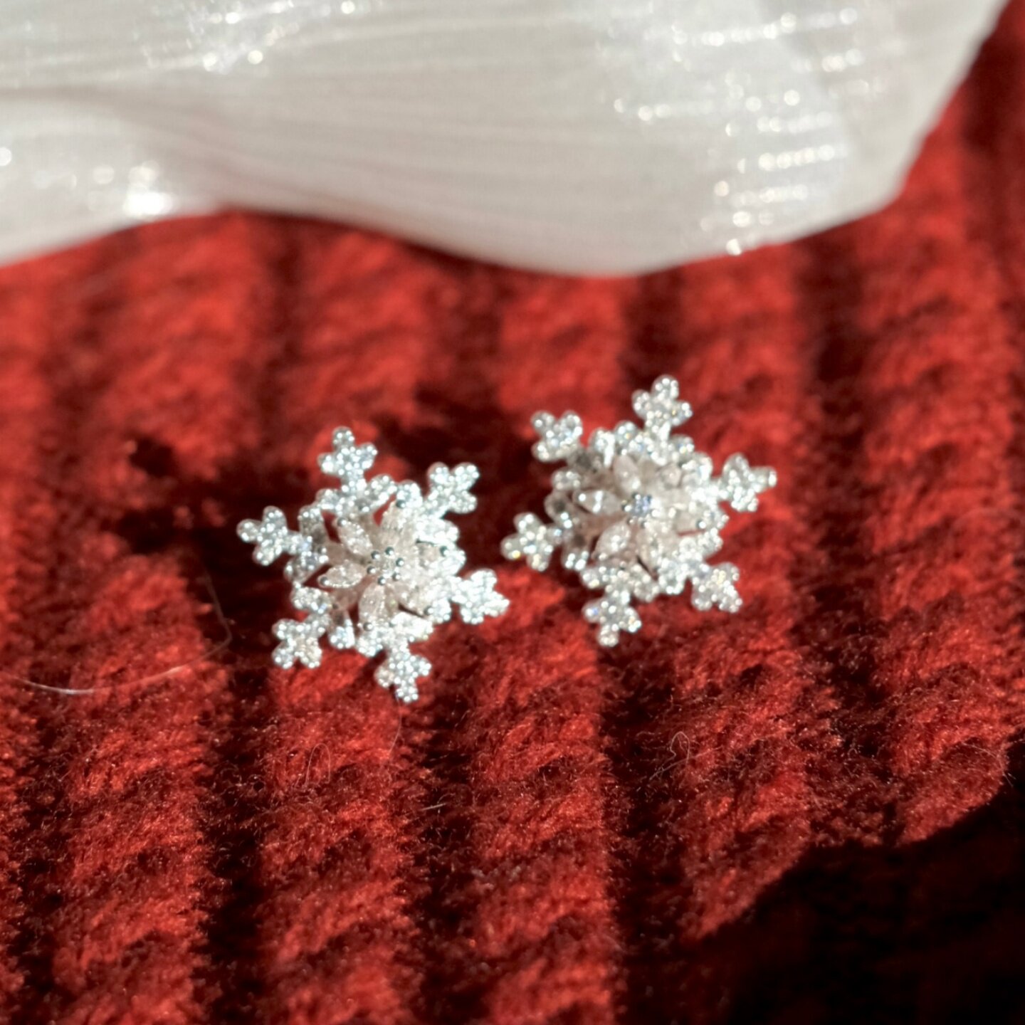 《雪绒花》爆闪满钻冬季雪花轻奢百搭锆石耳钉耳夹耳饰新年氛围感