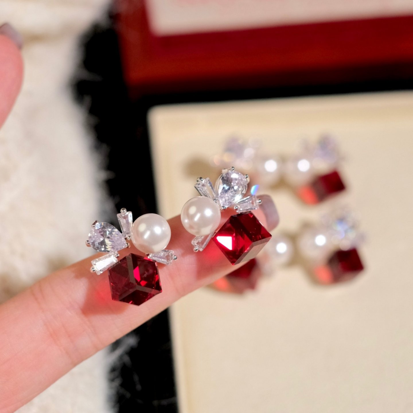 《糖果派对》爆闪精致几何方糖珍珠红色水晶圣诞新年耳钉耳环耳夹