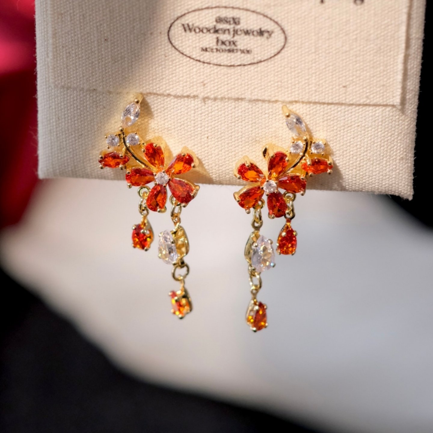 《红昭愿》新年氛围感精致轻奢复古红色超闪水滴流苏耳环耳钉耳夹