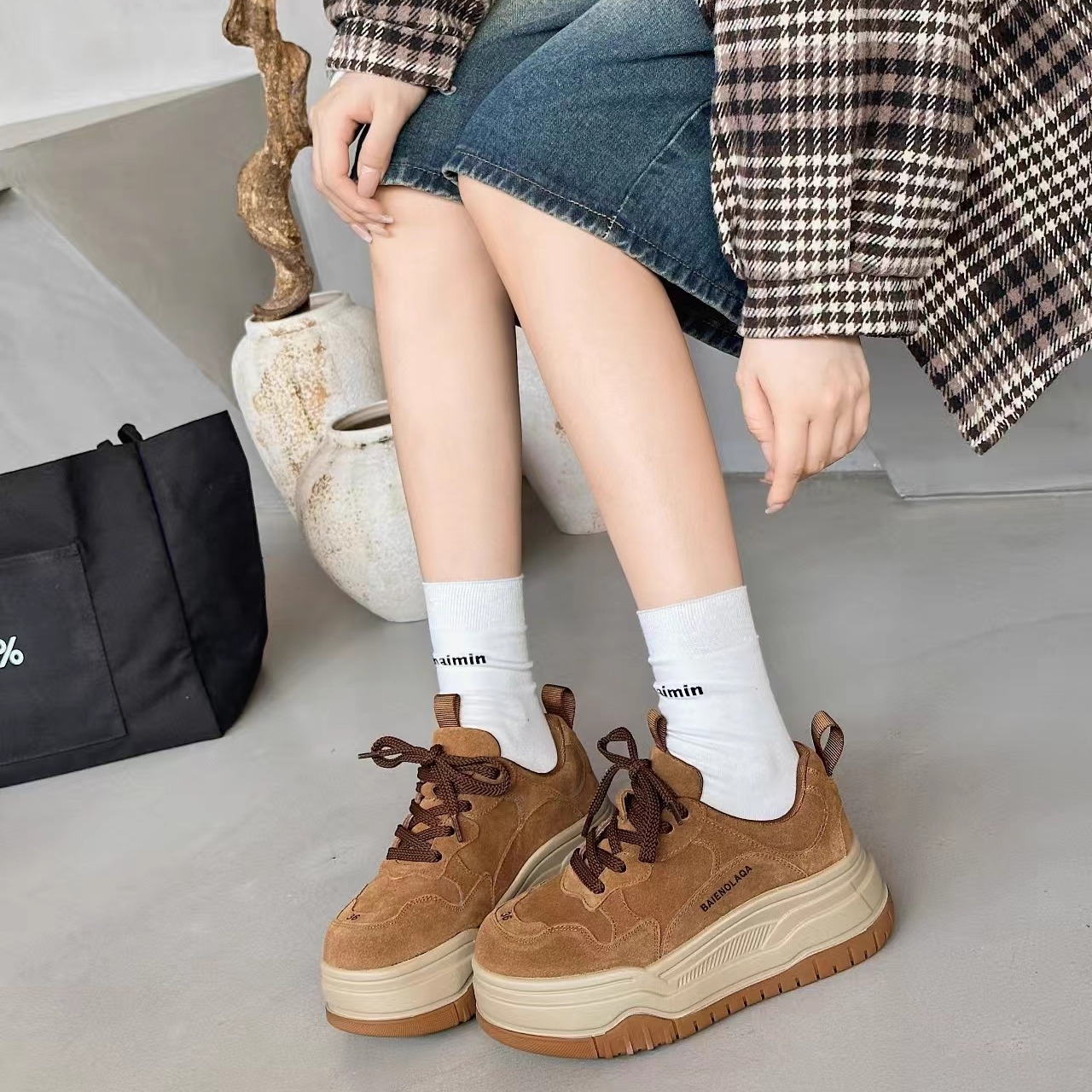 艾模儿 2025早秋新款时尚休闲板鞋舒适软底韩系厚底增高校园系带