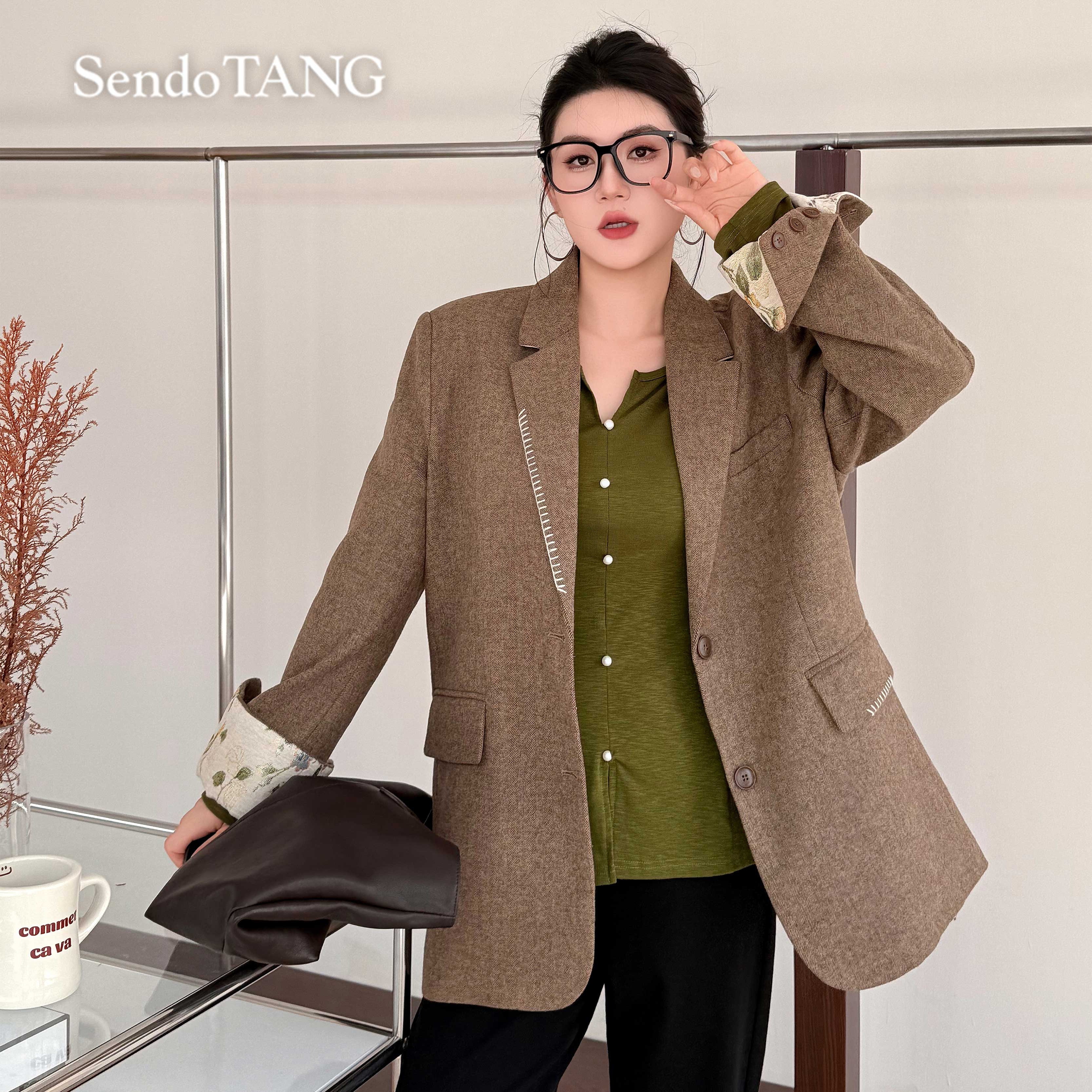 西装外套胖多女装新款刺绣粗花翻折袖口毛呢气质西服【南港秋色】