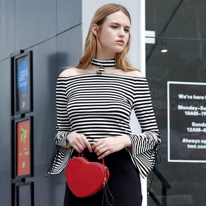 千细change she2020春装新品一字领条纹上衣挂脖气质小性感打底衫