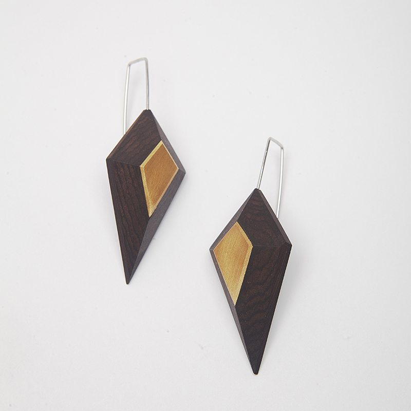 村下田言艺术感黑檀木女金属耳环