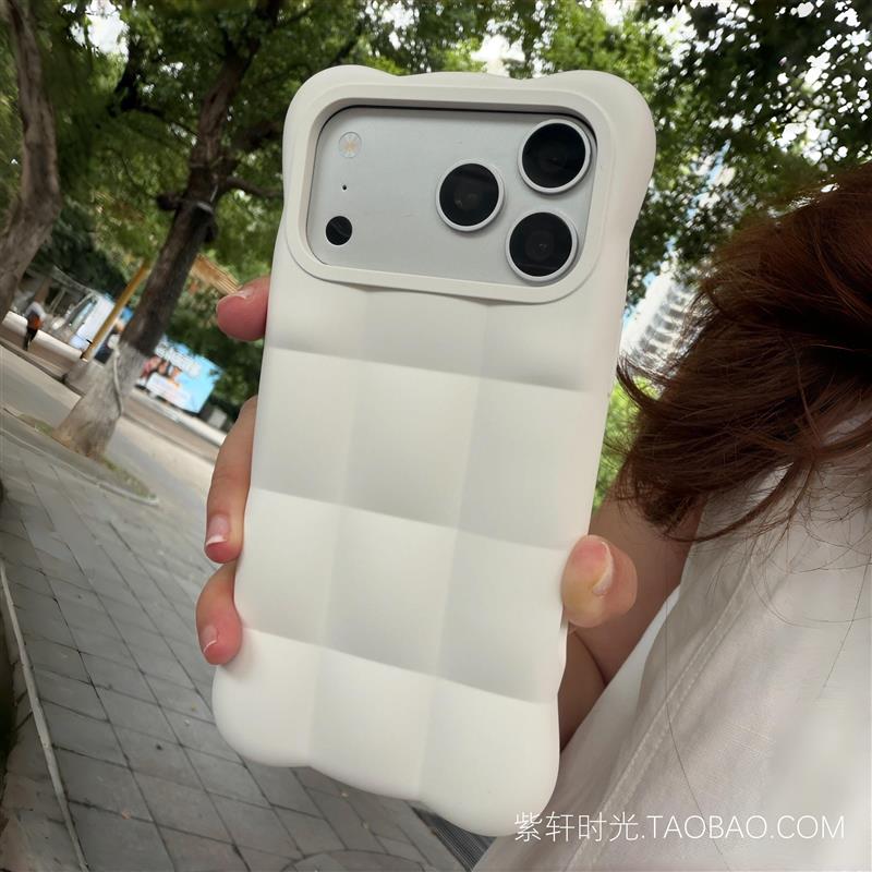 ins云想壳云朵立体格子硅胶米白色适用苹果17promax手机壳iPhone18promax大孔16pro全包防摔15纯色14/13新款