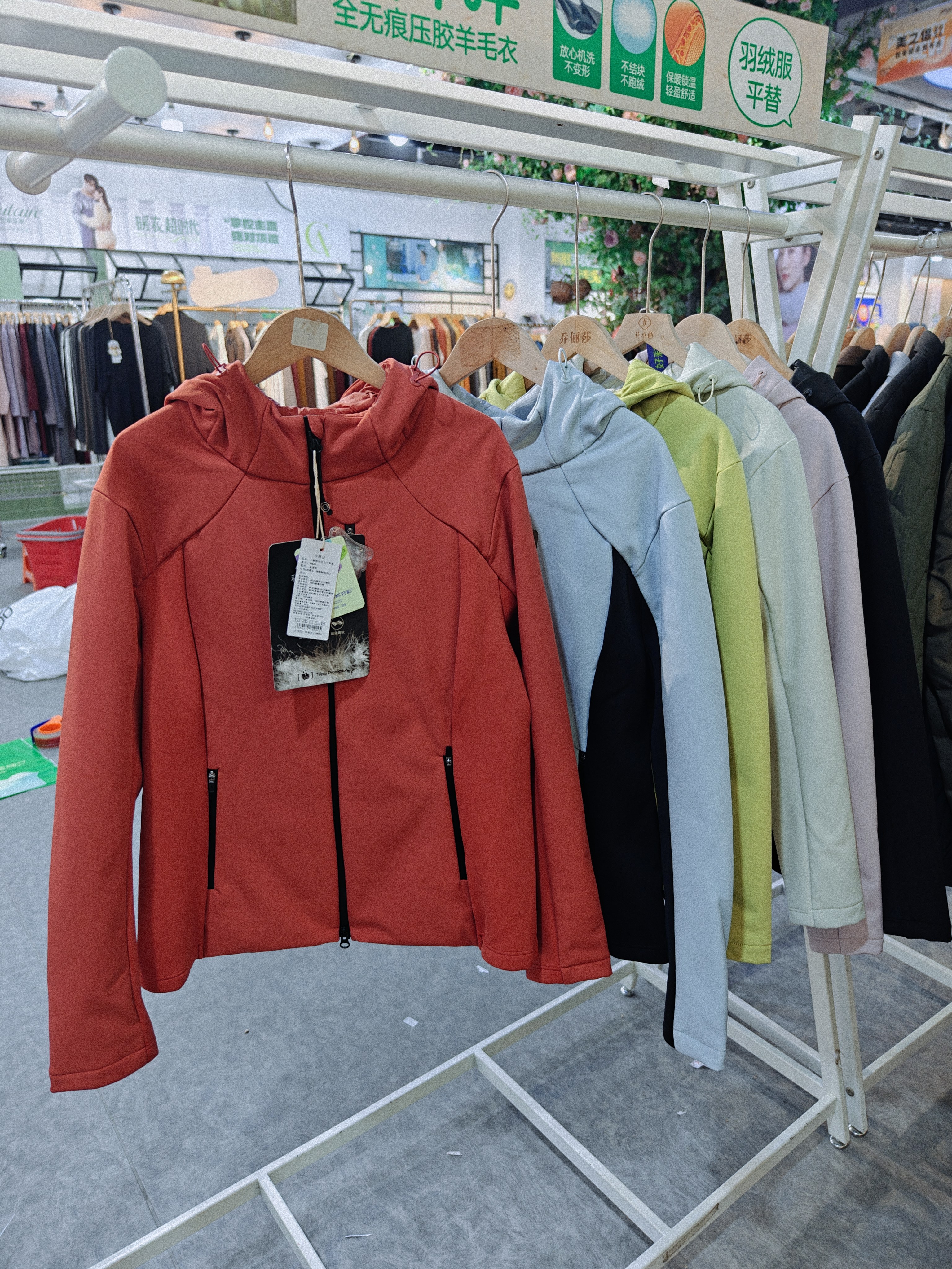 2025冬款好彩542新款小妖精轻羽衣女外套修身小蛮腰羽绒加厚棉服