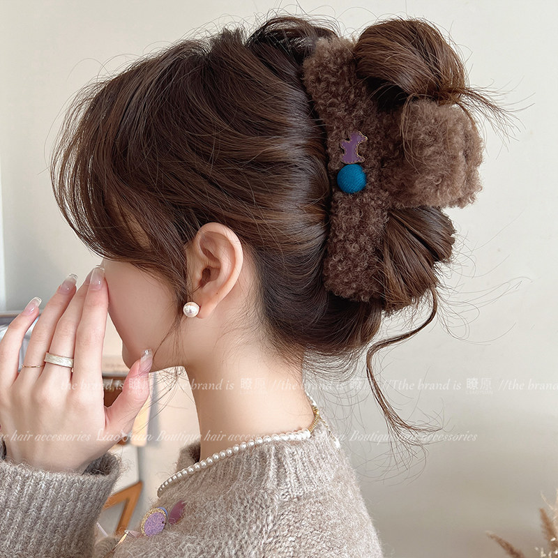 秋冬新款气质小狗毛绒抓夹女百搭发饰鲨鱼夹高级感后脑勺发夹头饰,饰品/流行首饰/时尚饰品新,发饰,淘宝优惠券,粉丝福利购,淘宝优惠卷