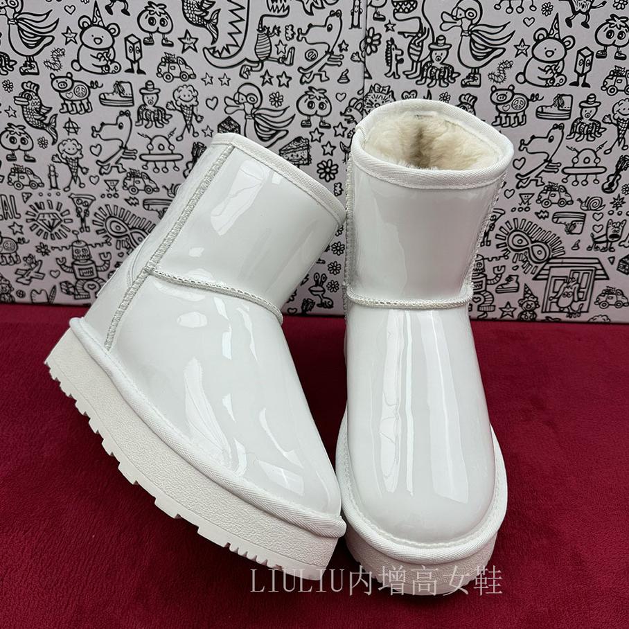 白色漆皮隐形内增高7cm雪地靴女