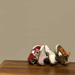 儿童运动鞋加绒童鞋2026秋冬新款女童德训鞋真皮男童板鞋星星鞋子