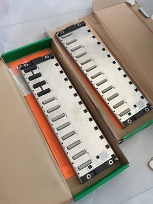 施耐德全新机架TSXRKY12