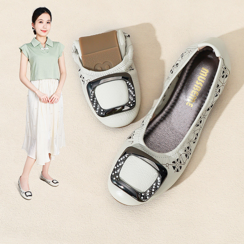 妈妈鞋镂空凉鞋女春夏季真皮软底舒适平底低跟中年大码单鞋蛋卷鞋