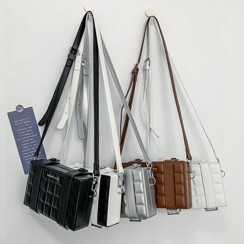 小方包女2022新款森系高级感ins风日系单肩包男士时尚百搭斜挎包,箱包皮具/热销女包/男包,小方包,淘宝优惠券,粉丝福利购,淘宝优惠卷