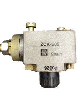 4pc x TELEMECANIQUE ZCKE05 ZCKE67 ZCKE61 ZCKE06 INTERRUPTEUR