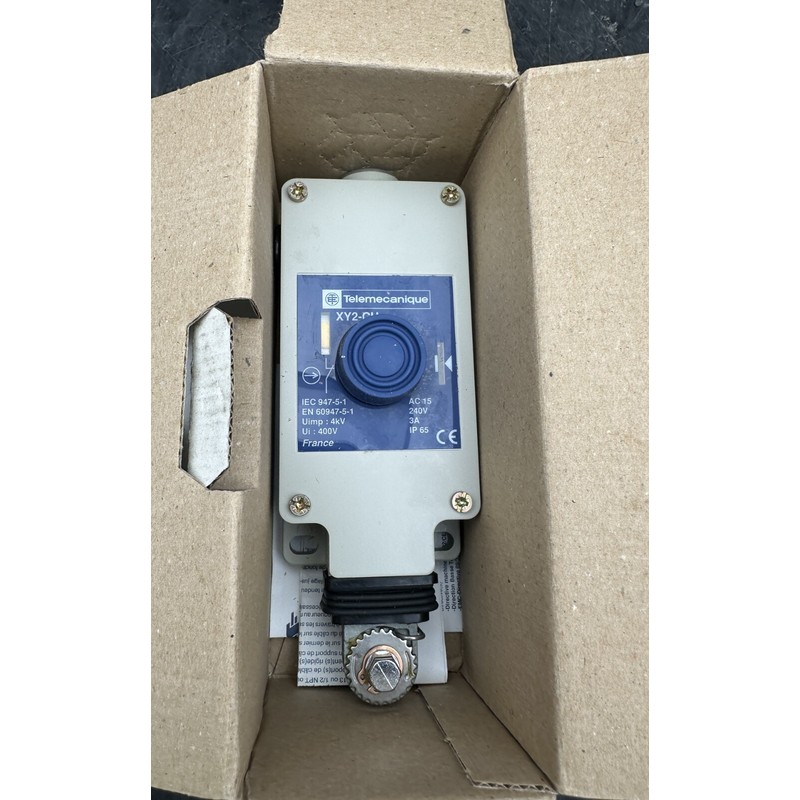 TELEMECANIQUE XY2 CH13250 056231 ARRET D'URGENCE PAR CABLE