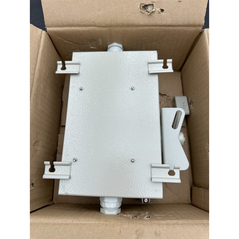 LEGRAND 99015 INTERRUPTEUR COMBINE 3 POLES 20A 380/500V BOIT