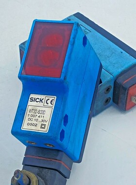 2x pc SICK WT32-B330 Photelectric Sensor