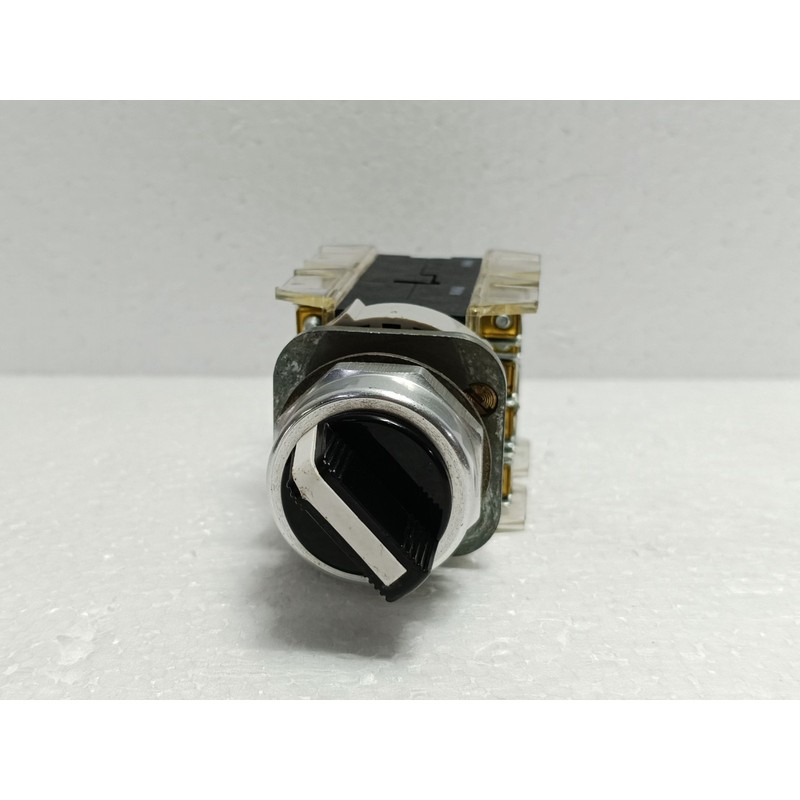 NEW Allen Bradley 800T-H2 Ser T Push Button NEMA 4,13 800T-X