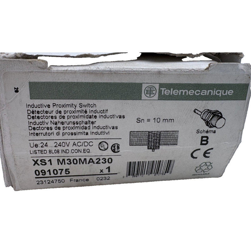 TELEMECANIQUE DETECTEUR DE PROXIMITE XS1 M30MA230 10mm x1